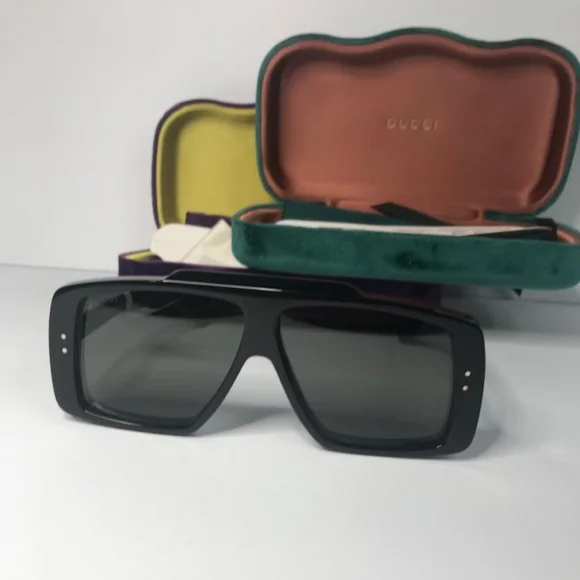 💯 Original Gucci Grey Shield Unisex Sunglasses GG1369S 001 62 .